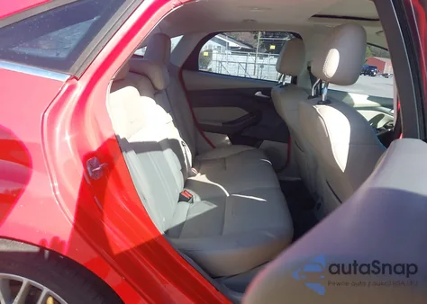 2012 Ford Focus Sel z USA, uszkodzony, nr VIN 1FAHP3H22CL209769